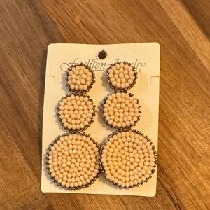 Fashion Jewelry Cream Beaded Earrings Set